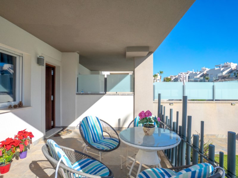 Apartment in Torrevieja, Alicante, Spain 2 bedrooms,  No. 151827