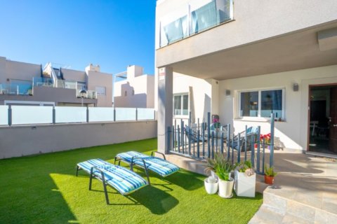 Apartament w Torrevieja, Alicante, Hiszpania 2 sypialnie,  nr 151827 – zdjęcie 2