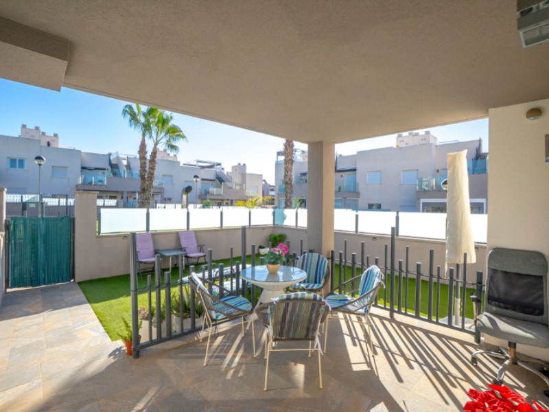 Apartment in Torrevieja, Alicante, Spain 2 bedrooms,  No. 151827