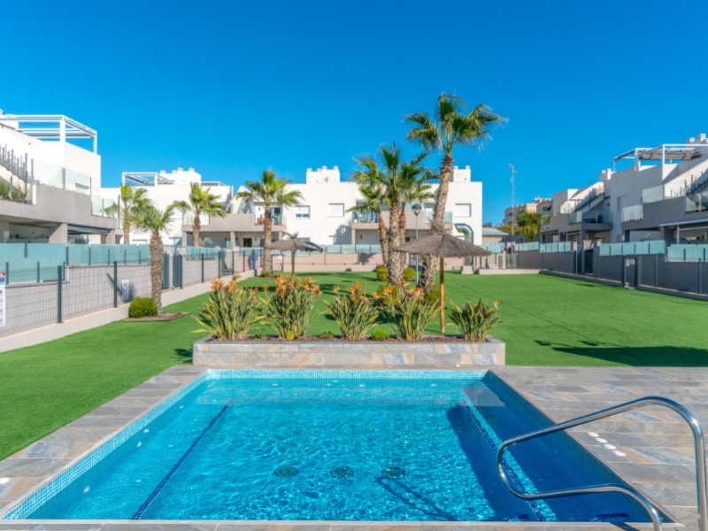 Apartment in Torrevieja, Alicante, Spain 2 bedrooms,  No. 151827