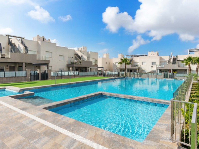 Apartment in Torrevieja, Alicante, Spain 2 bedrooms,  No. 151827
