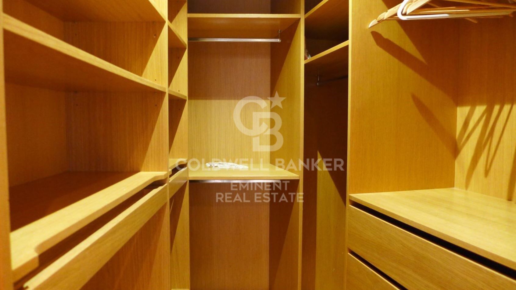 Apartment in Barcelona, Spain 3 bedrooms, 80 sq.m. No. 179056