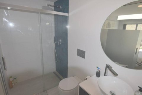 Lägenhet till salu i Torrevieja, Alicante, Spanien 2 sovrum, 84 kvm. Nr. 142874 - foto 16