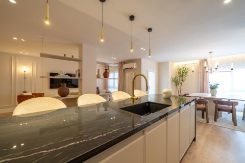 Продажа квартиры в Мадрид, Испания 3 спальни, 235м2 №142873 - фото 18