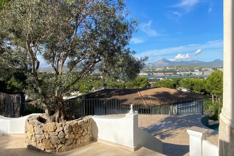 Villa for sale in Santa Ponsa, Mallorca, Spain 4 bedrooms, 352 sq.m. No. 149932 - photo 4