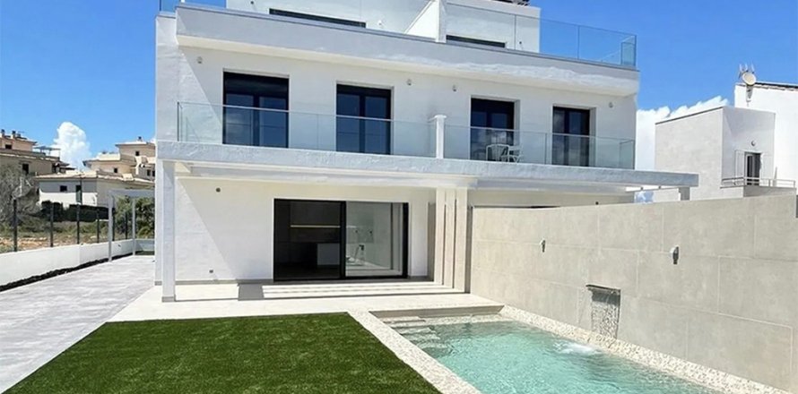 Villa in Puig De Ros, Mallorca, Spain 4 bedrooms, 212 sq.m. No. 149933