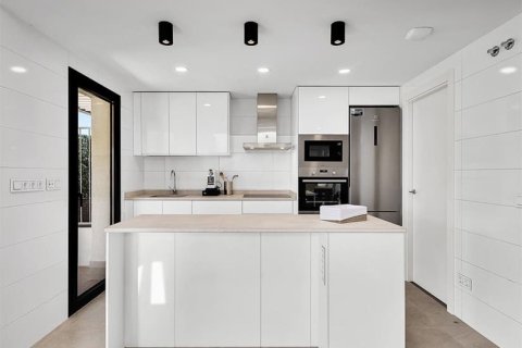 Huoneisto myytävänä Santa Ponsa, Mallorca, Espanja, 2 makuuhuonetta, 90 m2 No. 149934 - kuva 10