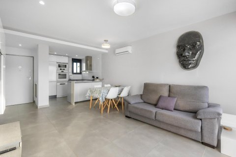 Bungalow for sale in Los Balcones, Alicante, Spain 2 bedrooms,  No. 140545 - photo 12