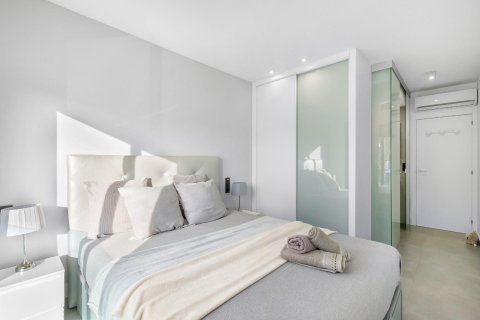 Bungalow for sale in Los Balcones, Alicante, Spain 2 bedrooms,  No. 140545 - photo 15