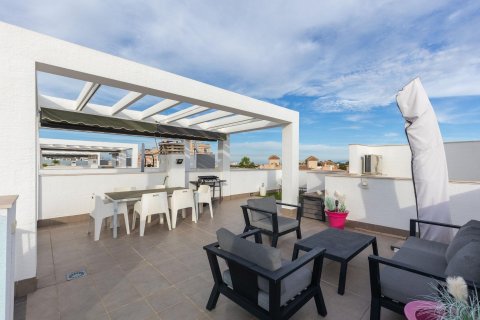 Bungalow for sale in Los Balcones, Alicante, Spain 2 bedrooms,  No. 140545 - photo 24