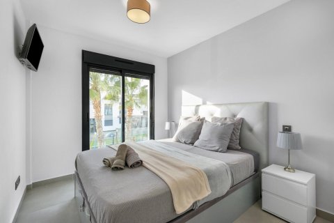 Bungalow for sale in Los Balcones, Alicante, Spain 2 bedrooms,  No. 140545 - photo 14