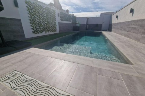 Villa en venta en Torrevieja, Alicante, España 2 dormitorios, 68 m2 No. 140546 - foto 23