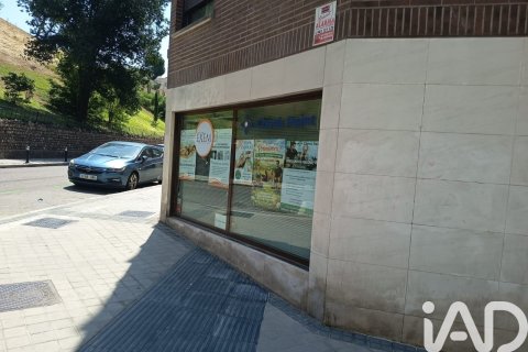Komerciāls īpašums īrēšanai Madrid, Spānijā 4 istabas, 86 m2 Nr. 188491 - attēls 2
