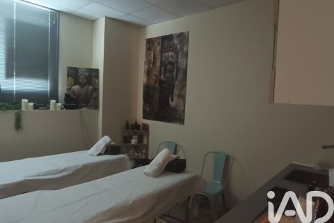 Komerciāls īpašums īrēšanai Madrid, Spānijā 4 istabas, 86 m2 Nr. 188491 - attēls 20