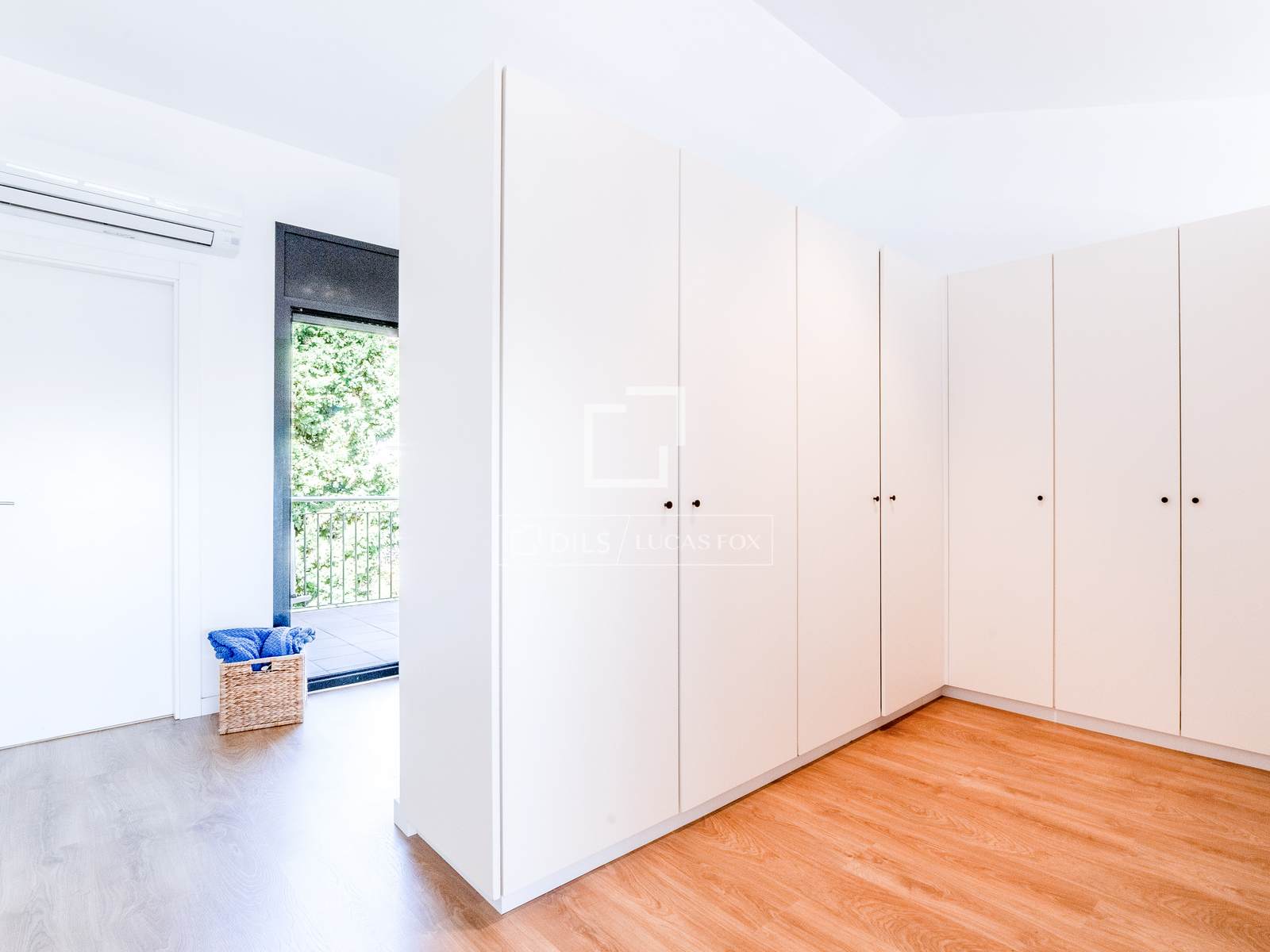 Huvila Sitges, Barcelona, Espanja 4 makuuhuonetta, 217 m2 No. 150365