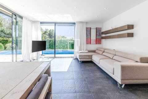 Villa for sale in Sitges, Barcelona, Spain 4 bedrooms, 217 sq.m. No. 150365 - photo 5