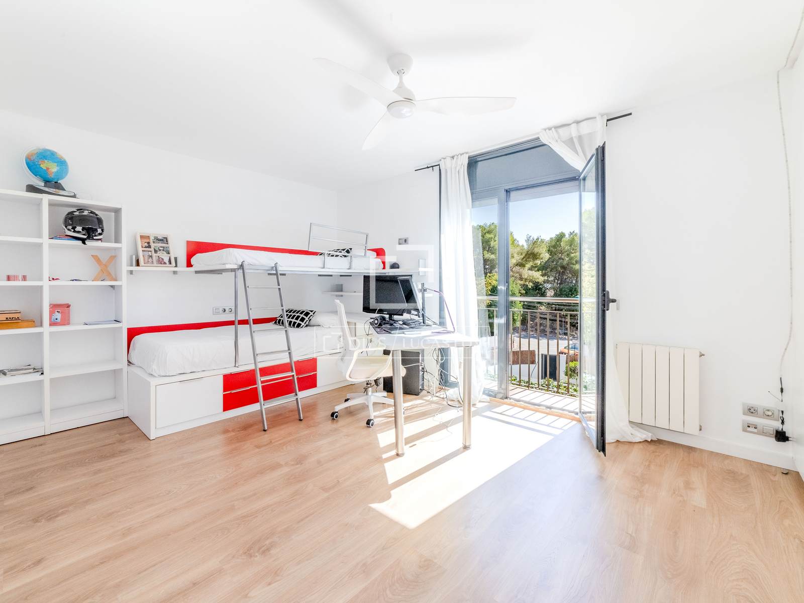 Huvila Sitges, Barcelona, Espanja 4 makuuhuonetta, 217 m2 No. 150365