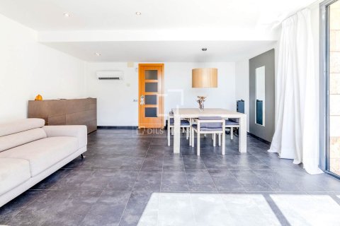 Villa for sale in Sitges, Barcelona, Spain 4 bedrooms, 217 sq.m. No. 150365 - photo 11