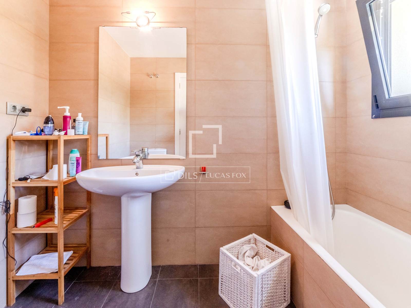 Huvila Sitges, Barcelona, Espanja 4 makuuhuonetta, 217 m2 No. 150365