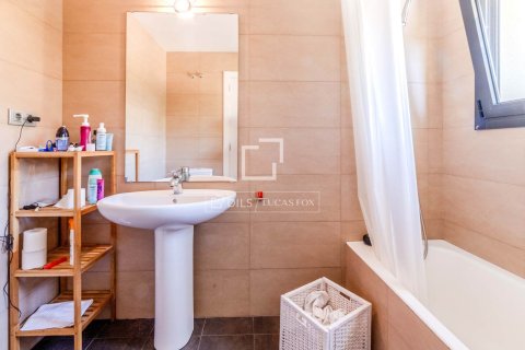 Villa for sale in Sitges, Barcelona, Spain 4 bedrooms, 217 sq.m. No. 150365 - photo 22