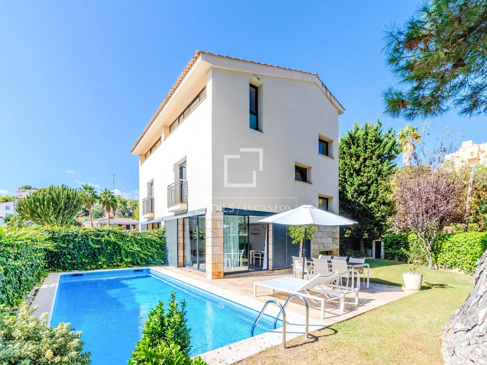 Huvila Sitges, Barcelona, Espanja 4 makuuhuonetta, 217 m2 No. 150365