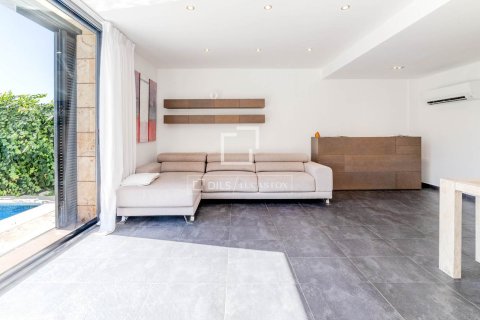 Villa for sale in Sitges, Barcelona, Spain 4 bedrooms, 217 sq.m. No. 150365 - photo 9