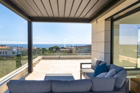 Villa for sale in Montgat, Barcelona, Spain 6 bedrooms, 355 sq.m. No. 150367 - photo 29