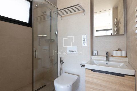 Villa for sale in Montgat, Barcelona, Spain 6 bedrooms, 355 sq.m. No. 150367 - photo 25