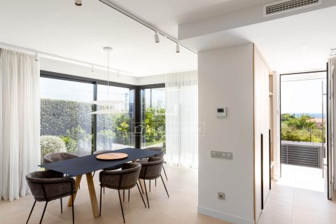 Villa for sale in Montgat, Barcelona, Spain 6 bedrooms, 355 sq.m. No. 150367 - photo 14