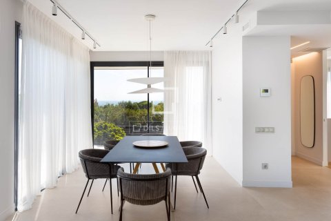 Villa for sale in Montgat, Barcelona, Spain 6 bedrooms, 355 sq.m. No. 150367 - photo 13