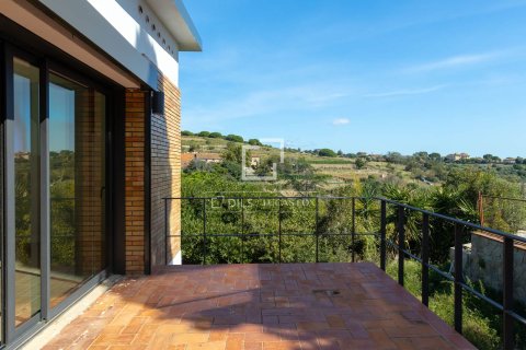 Villa for sale in Tiana, Barcelona, Spain 4 bedrooms, 433 sq.m. No. 150364 - photo 3