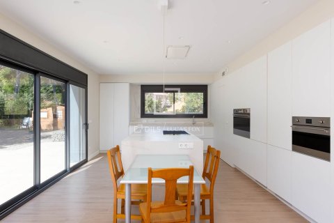 Villa for sale in Tiana, Barcelona, Spain 4 bedrooms, 433 sq.m. No. 150364 - photo 9