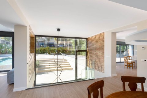 Villa for sale in Tiana, Barcelona, Spain 4 bedrooms, 433 sq.m. No. 150364 - photo 13