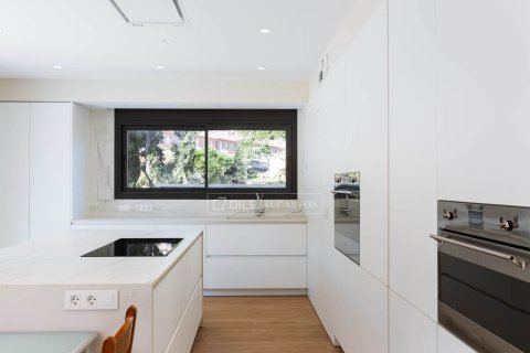 Villa for sale in Tiana, Barcelona, Spain 4 bedrooms, 433 sq.m. No. 150364 - photo 11