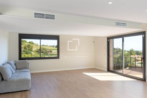 Villa for sale in Tiana, Barcelona, Spain 4 bedrooms, 433 sq.m. No. 150364 - photo 17