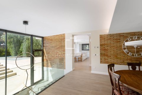 Villa for sale in Tiana, Barcelona, Spain 4 bedrooms, 433 sq.m. No. 150364 - photo 18