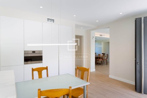 Villa for sale in Tiana, Barcelona, Spain 4 bedrooms, 433 sq.m. No. 150364 - photo 10