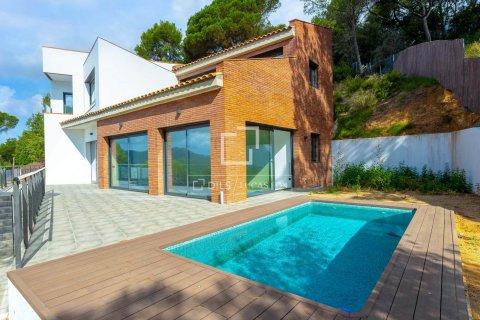 Villa for sale in Vallromanes, Barcelona, Spain 4 bedrooms, 283 sq.m. No. 150368 - photo 4