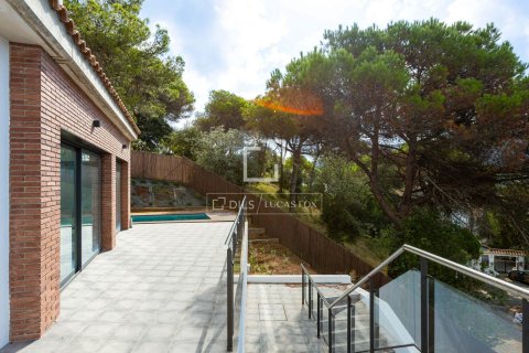Villa for sale in Vallromanes, Barcelona, Spain 4 bedrooms, 283 sq.m. No. 150368 - photo 7