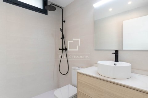 Villa for sale in Vallromanes, Barcelona, Spain 4 bedrooms, 283 sq.m. No. 150368 - photo 17