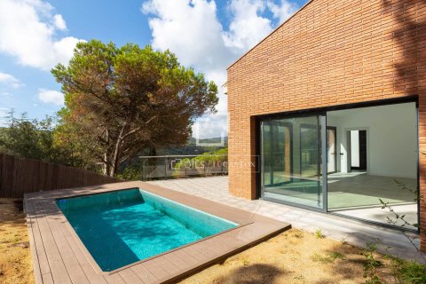 Villa for sale in Vallromanes, Barcelona, Spain 4 bedrooms, 283 sq.m. No. 150368 - photo 10