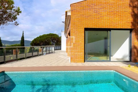 Villa for sale in Vallromanes, Barcelona, Spain 4 bedrooms, 283 sq.m. No. 150368 - photo 12