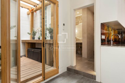 Lägenhet till salu i Barcelona, Spanien 1 sovrum, 85 kvm. Nr. 150366 - foto 19