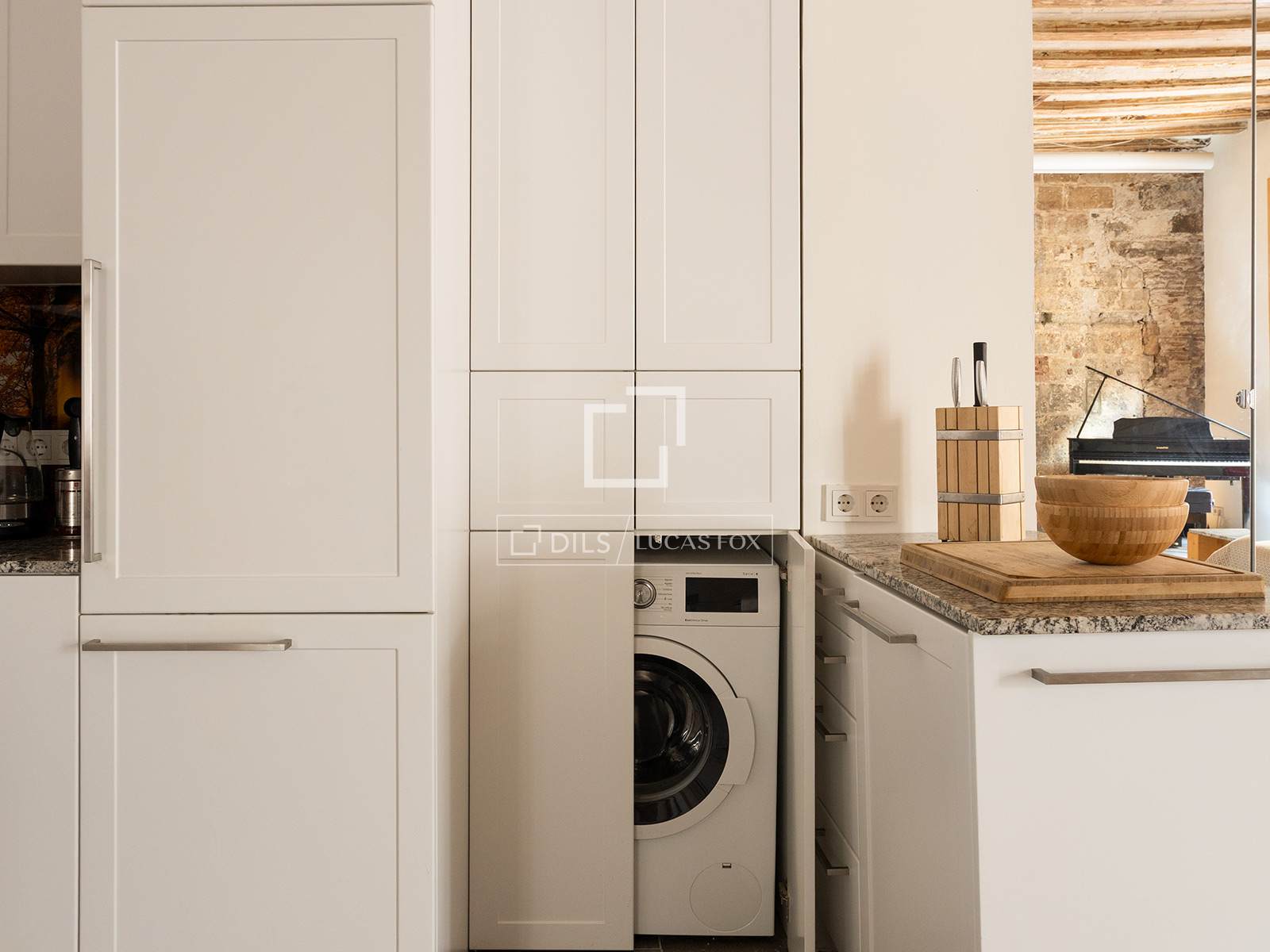 Huoneisto Barcelona, Espanja 1 makuuhuone, 85 m2 No. 150366