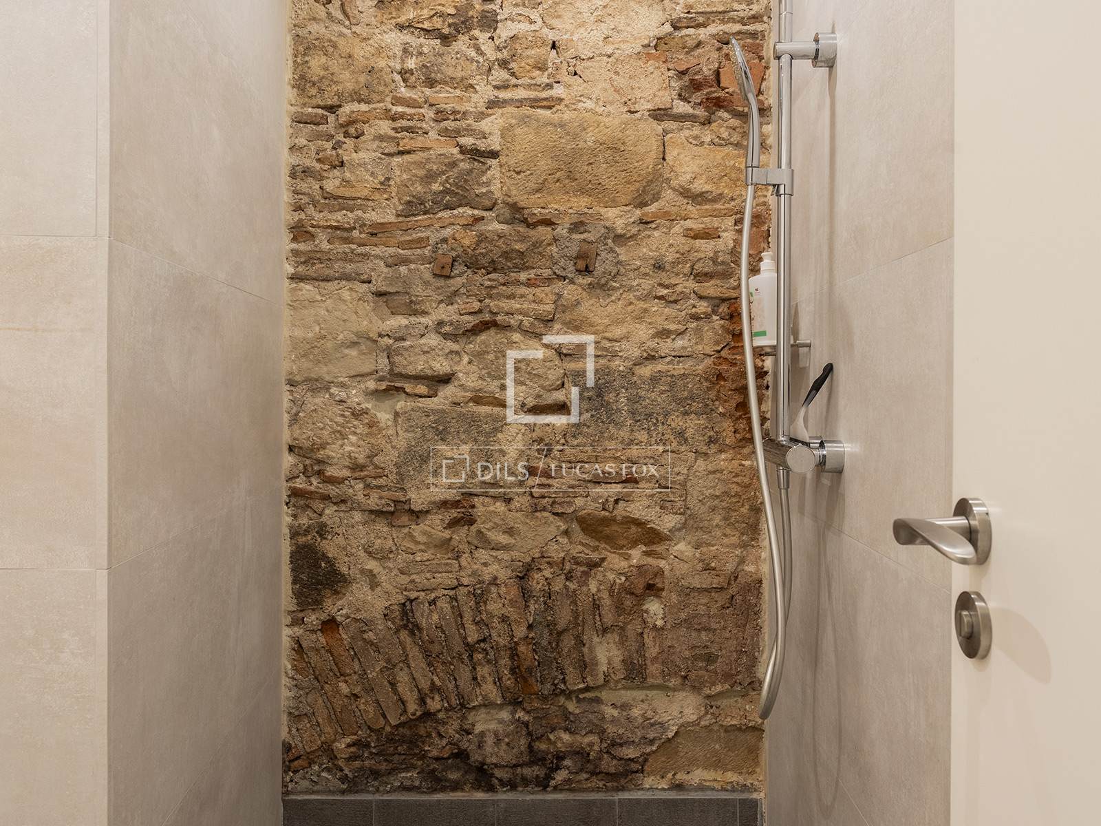 Huoneisto Barcelona, Espanja 1 makuuhuone, 85 m2 No. 150366