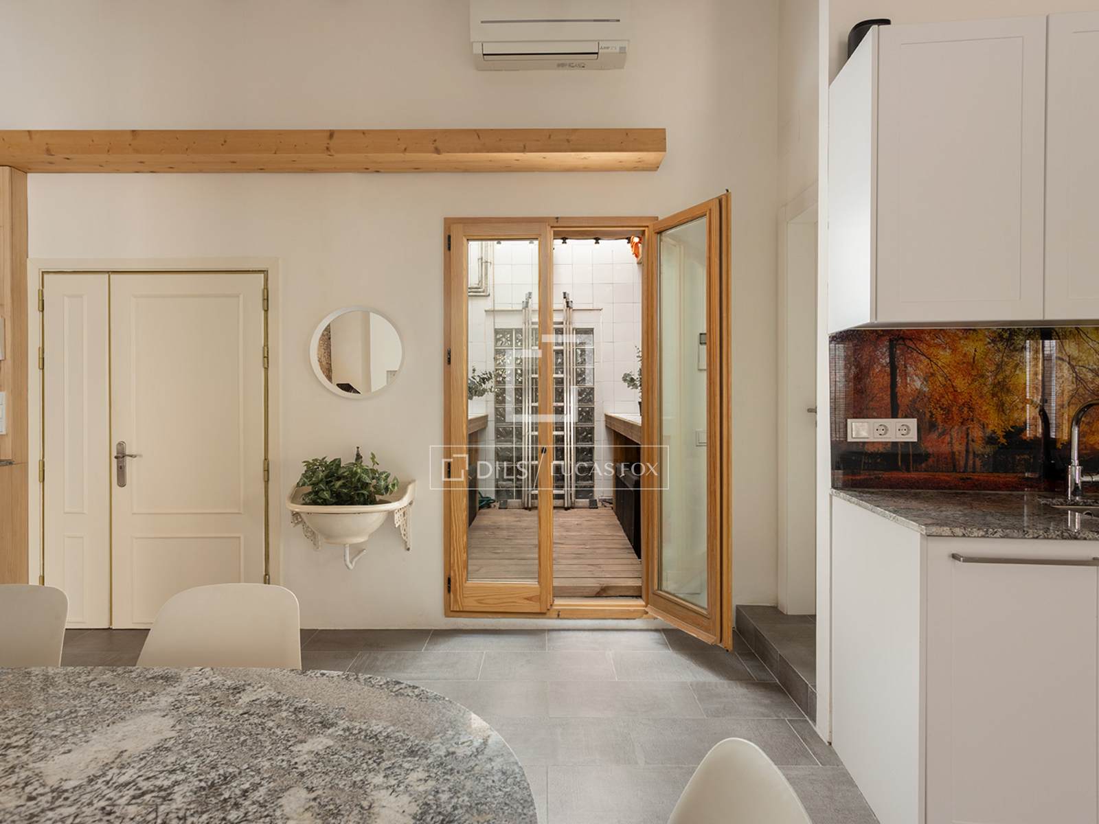 Huoneisto Barcelona, Espanja 1 makuuhuone, 85 m2 No. 150366
