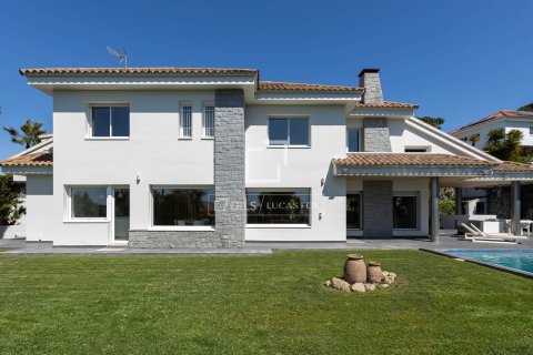 Villa in Alella, Barcelona, Spain 4 bedrooms, 373 sq.m. No. 150369
