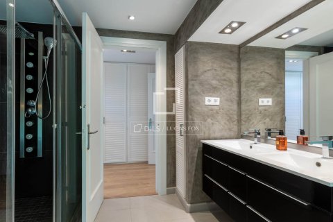 Villa for sale in Alella, Barcelona, Spain 4 bedrooms, 373 sq.m. No. 150369 - photo 27