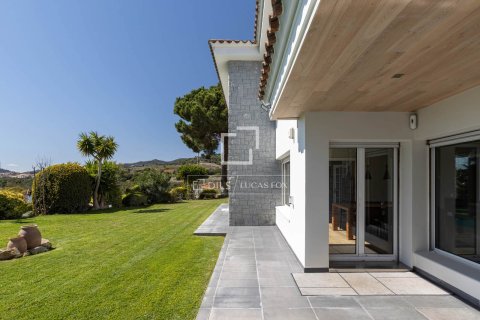 Villa for sale in Alella, Barcelona, Spain 4 bedrooms, 373 sq.m. No. 150369 - photo 9