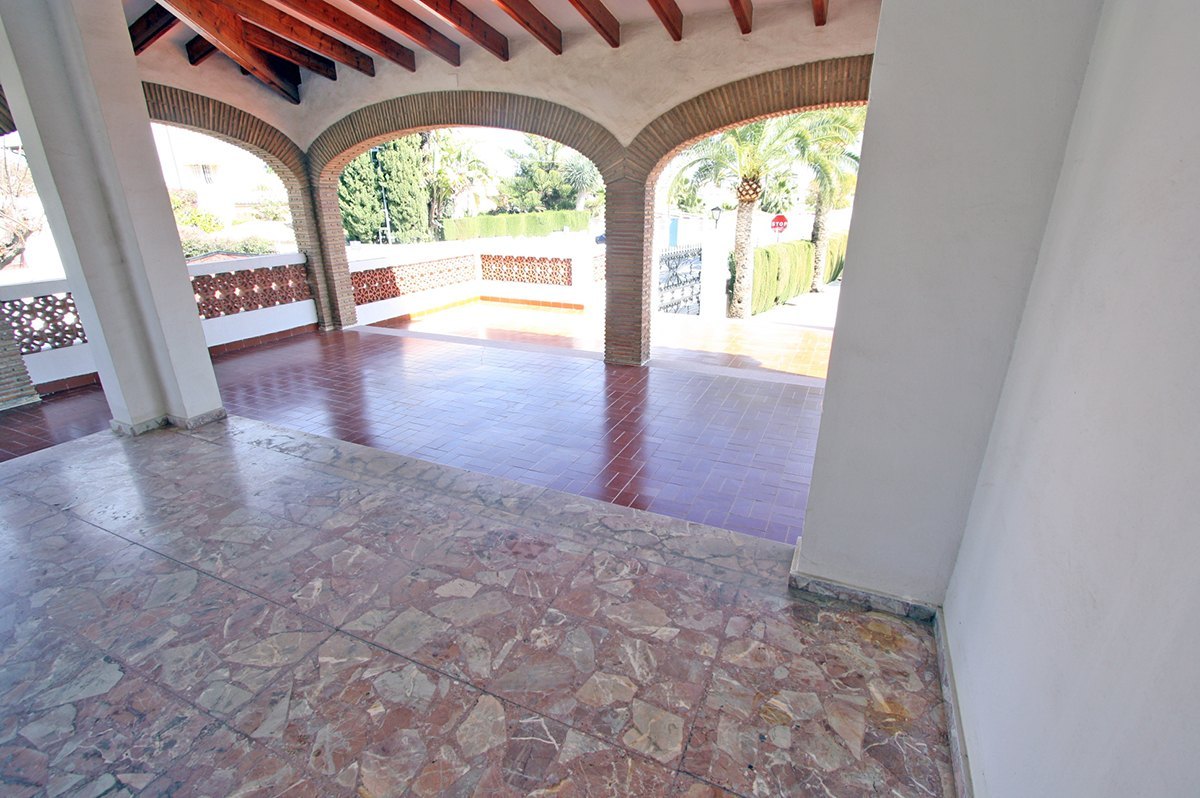 Villa i Els Poblets, Alicante, Spanien 6 sovrum, 460 kvm. Nr. 80462